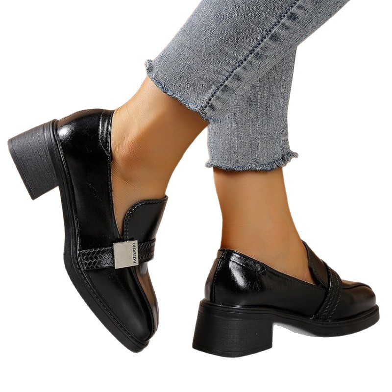 2026 primavera y verano nuevos zapatos de cuero retrógrados zapatos de mujer de cuero suave zapatos de tacón grueso zapatos lefour cómodos fábrica de zapatos