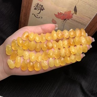 Natural Beeswax Russian Carved Pieces, Cheongsam Accessories, Chicken Fat Yellow Waxy Rich Cultural Accessories, Random Matchinging Bracelets