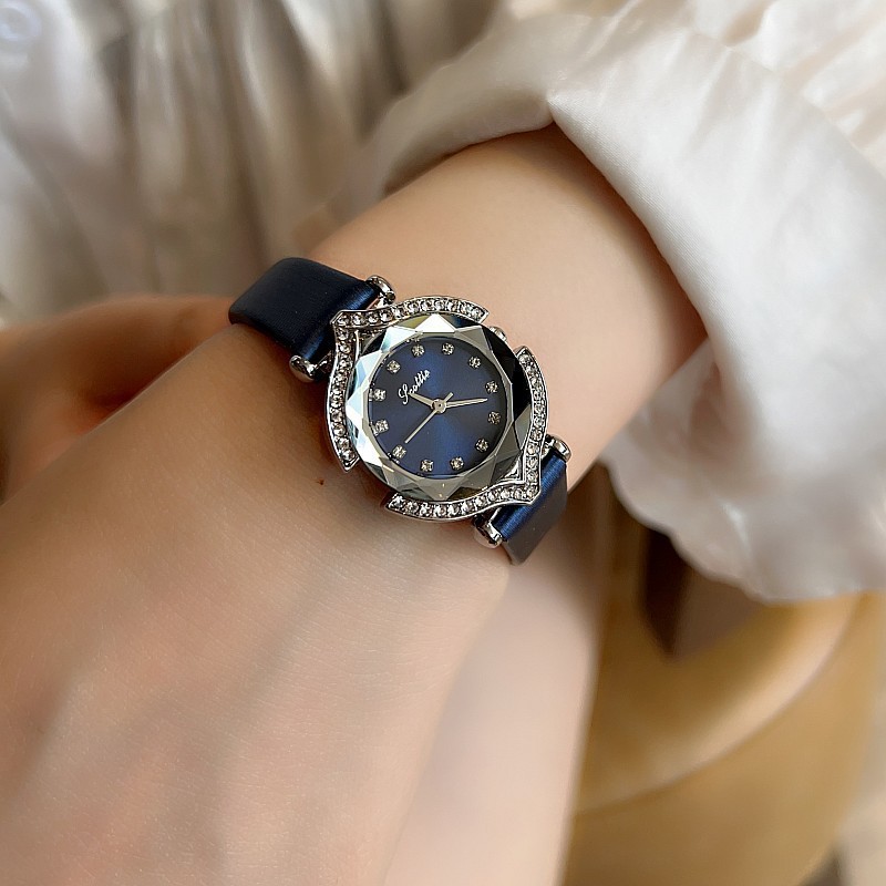 Gaudí Korean Fashion Elegant Diamonds, personalisierte Damenuhr mit rautenförmigem Spiegel und Lederarmband_voghion.com