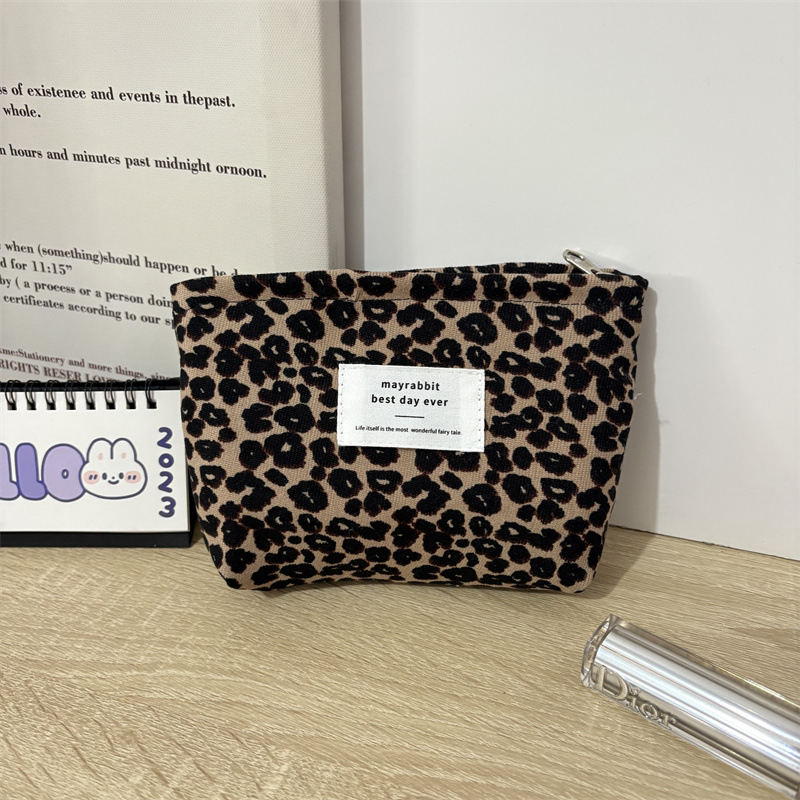 60g Weight Canvas Lining Material Zipper Closure Type / Strap Type Cosmetic Bag Bags Type Daily, Street, Shopping Occasion Corduroy Material Leopard Pattern All Seasons Season Women's Gender Elegant, Streetwear Style Square Shape Small Size Elegant Streetwear Leopard Corduroy Square Makeup Bags 4