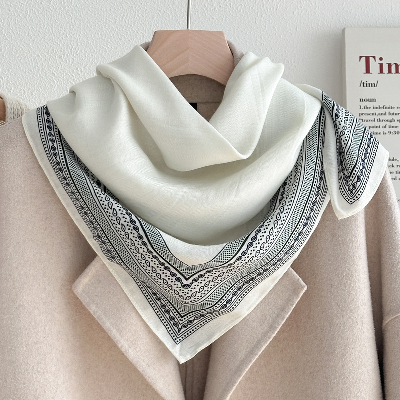 작은 캐슈 도트 - 화이트