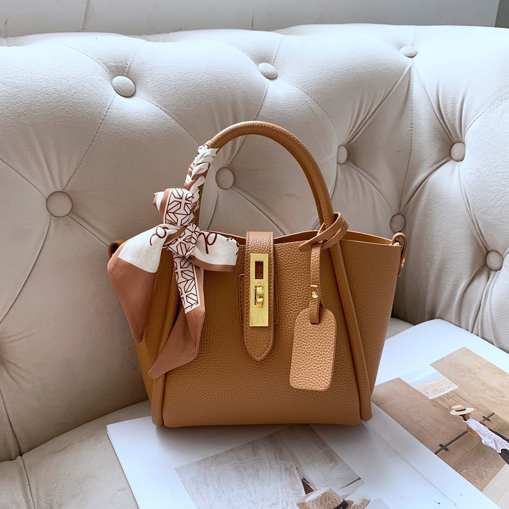 Niche Luxury Bucket Bag Genuine Leather Women's New Cowhide Crossbody Bag Versatile Handbag Shoulder Bag 8113 - Thumbnail 6