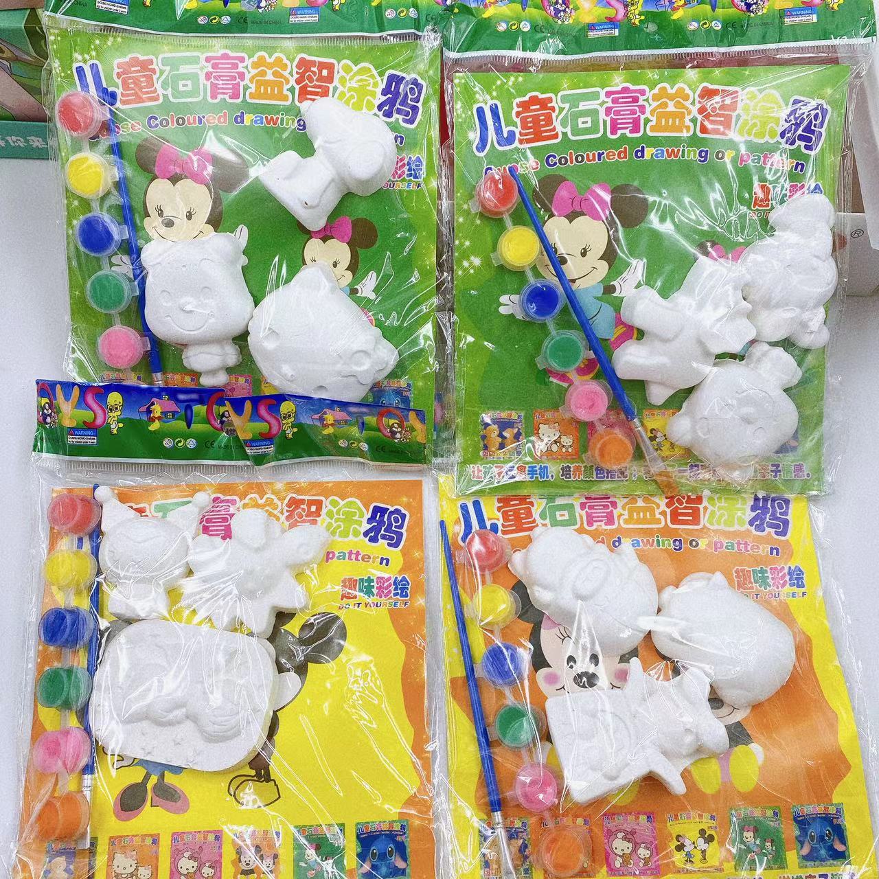 Puzzle infantil graffiti muñeca de yeso bolsas diy pintadas tres paquetes de blanco para poner al por mayor regalos al por mayor