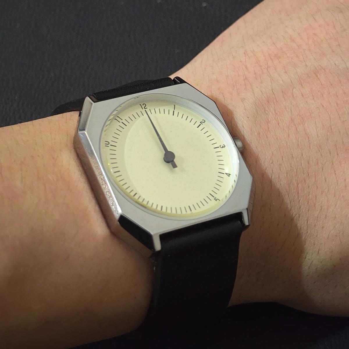 Fashionable Retro Quartz Watch For Men With Protein Leather Strap_voghion.com