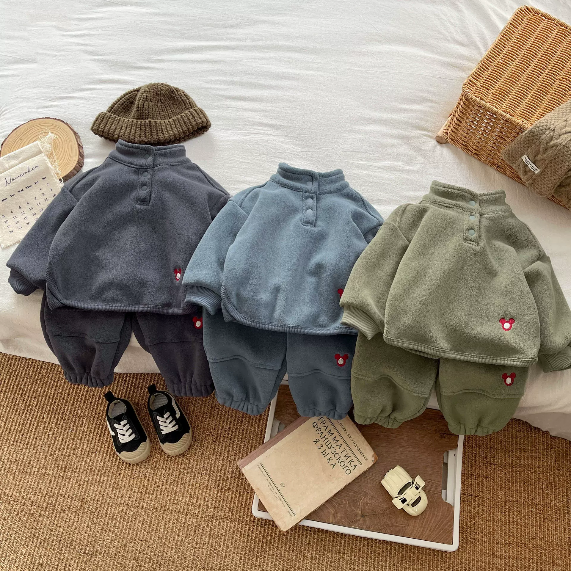 宝宝冬季奥粒绒套装洋气小童运动休闲卫衣束脚裤保暖儿童两件套潮