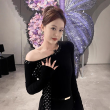 ���c�����Y��ɫһ�ּ�ᘿ���Ů�ﶬ�ȴ���ë����������¶������