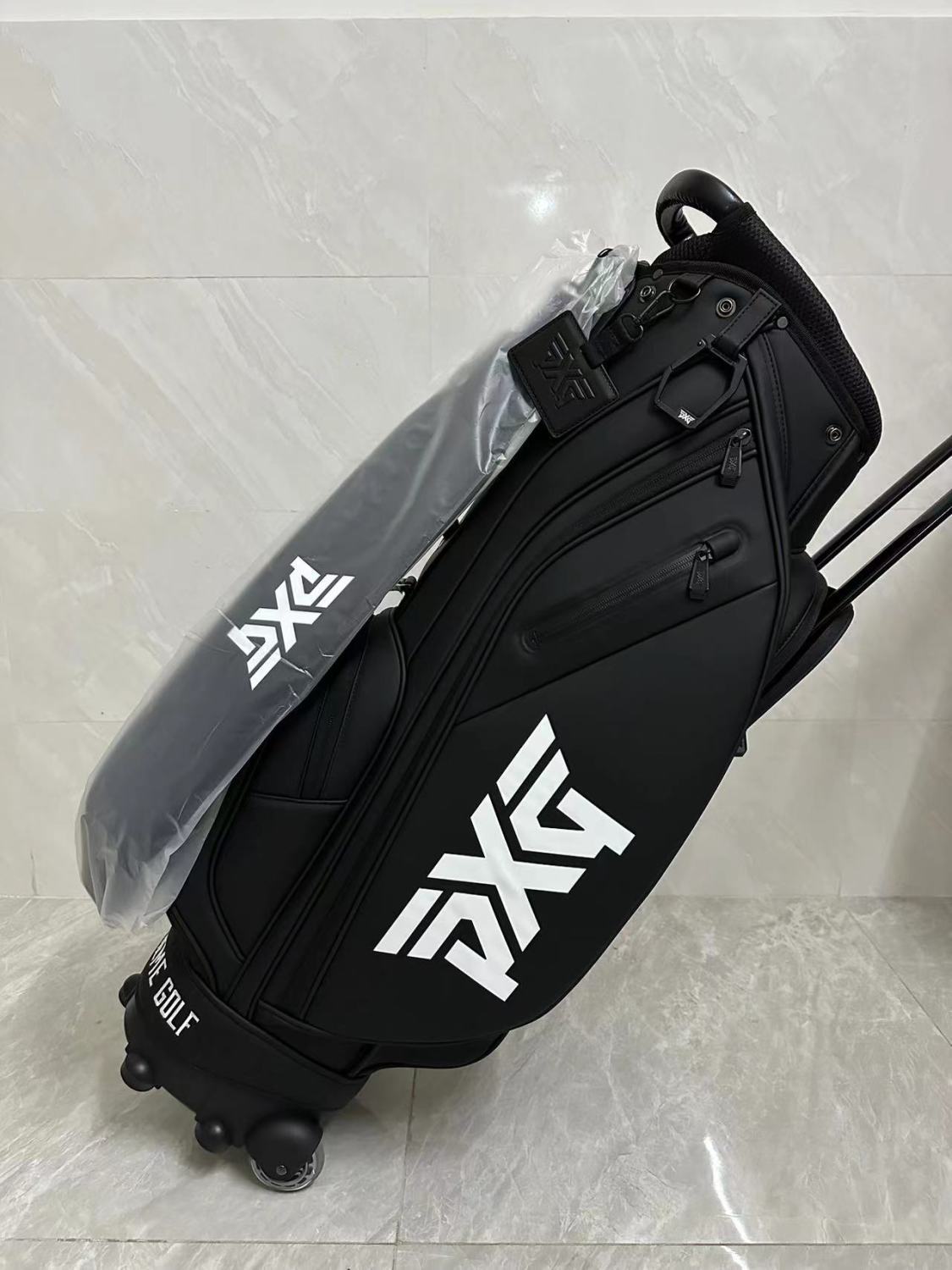 26 Korean New Model P Golf Bag, Waterproof, Lightweight, Ultra-Light Sports Bag for Men and Women, Storage Bag for Roller Skating Equipment