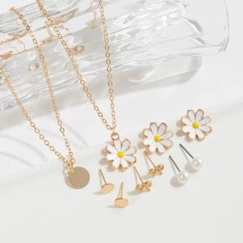 耳环;耳钉;项链