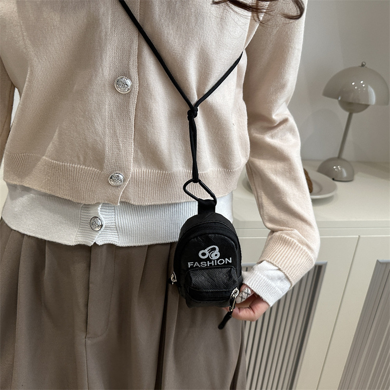 首を掛けてミニ小銭入れの女性の新型の小さい大衆のかわいいイヤホンのカバンの韓国版の個性の斜めなショルダーバッグの口の赤い包みの鍵のカバン|undefined