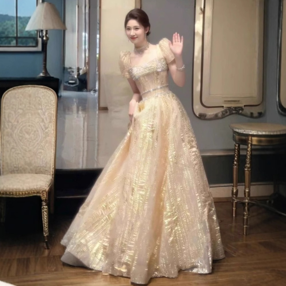 Vestido de anfitrión femenino 2025 nuevo vestido de noche de prueba de arte de ceremonia para adultos de alta gama vestido de compromiso de nicho de lujo ligero