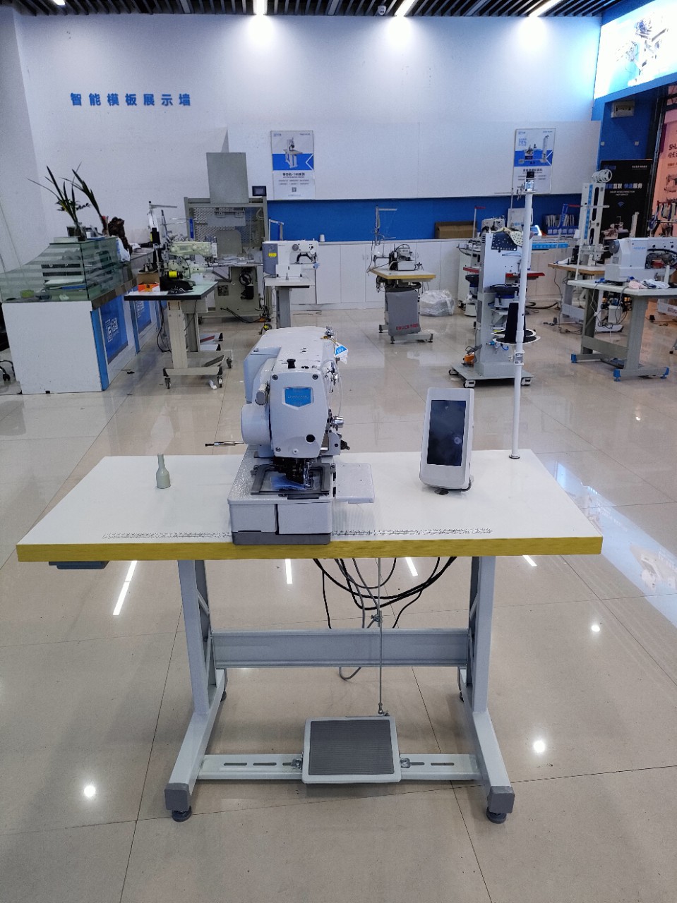 恰缝1790连续锁眼机  裤子工厂衬衣工厂锁眼设备