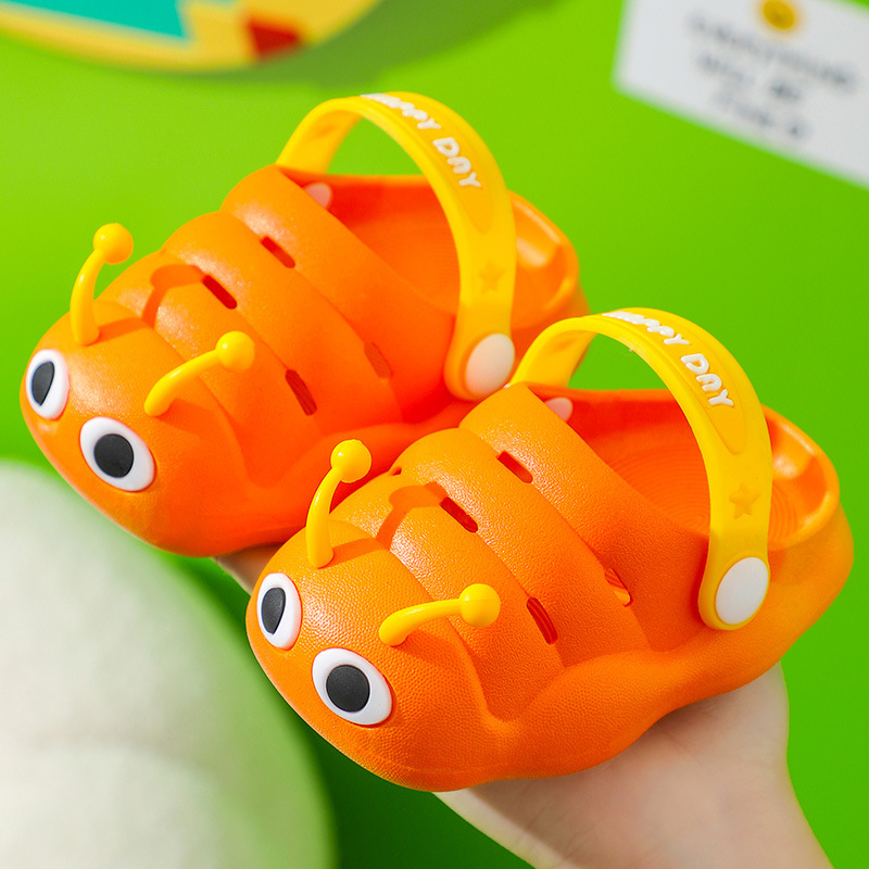 Sandalias de bebé verano Caterpillar zapatos de agujero Niños para niños y niñas infantiles antideslizantes de fondo suave anticolisión interior