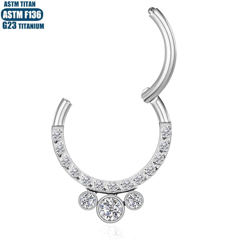 16G labret stud size and finish detail