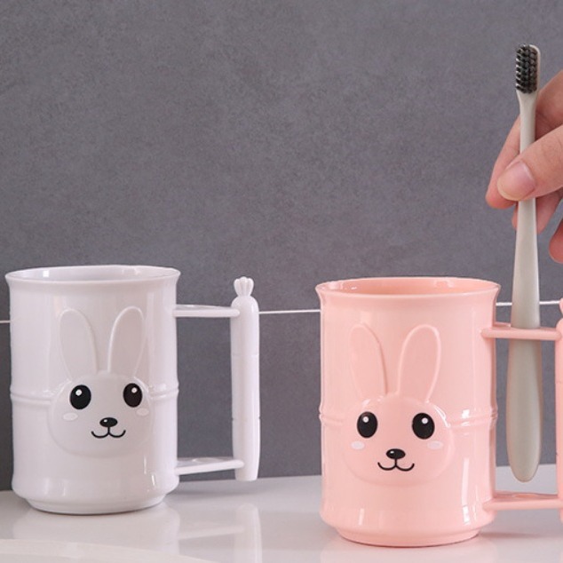 Cute conejo de dibujos animados simple taza de enjuague con mango taza de baño de pareja artículos de higiene domésticos