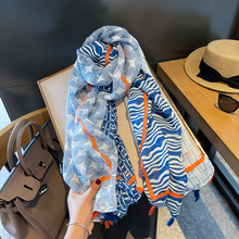 夏季丝巾女披肩两用棉麻手感纱巾旅游拍照装饰遮阳轻薄沙滩巾