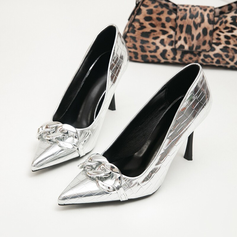 Women's Metallic Silver Crocodile-Patterned Pointed-Toe High Heels with Chunky Chain Decoration and Stiletto Heels, Suitable for Parties and Balls Women's Metallic Silver Crocodile-Patterned Pointed-Toe High Heels with Chunky Chain Decoration and Stiletto Heels, Suitable for Parties and Balls