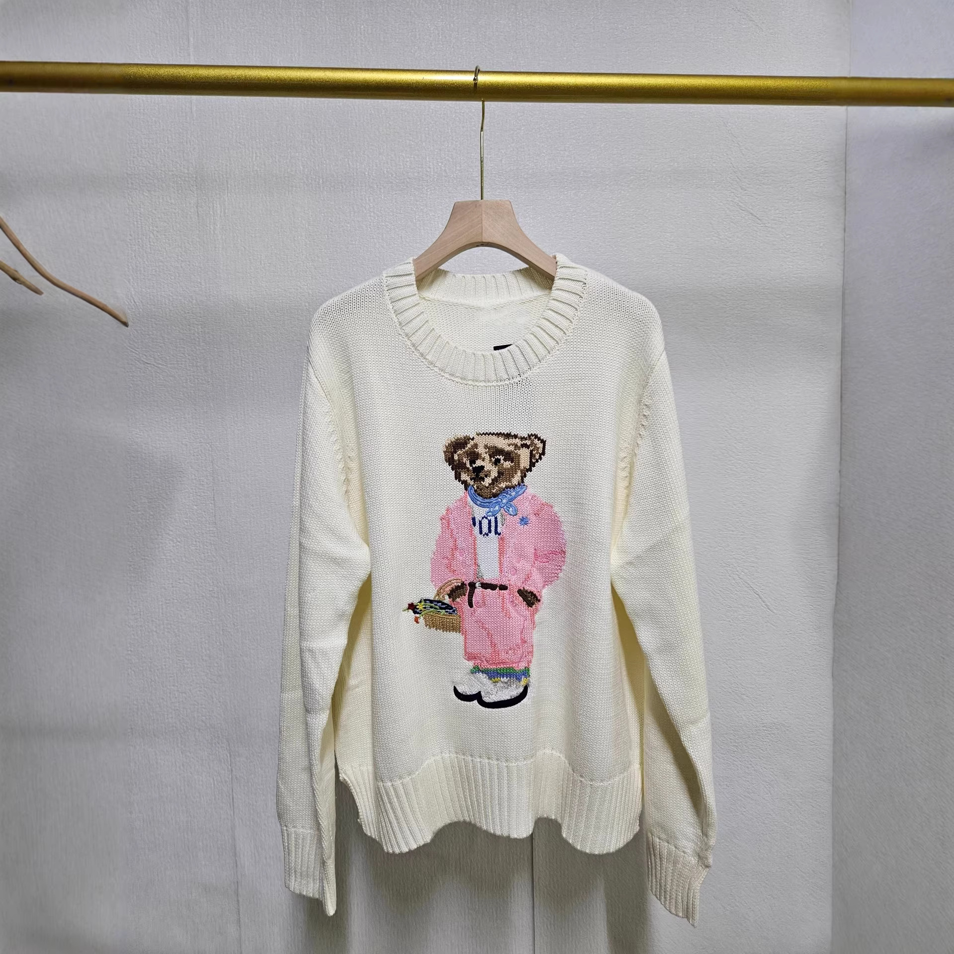 High-End Autumn and Winter New Style Pure Cotton Heavy-Duty Pink Bear Round-Neck Embroidered College-Style Age-Reducing Versatile Sweater for Women A29