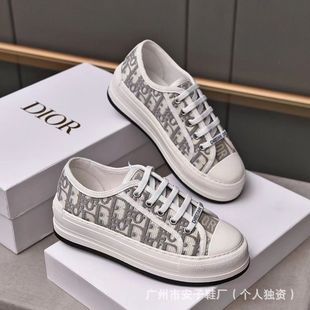 D�ҏ͹Ŵ̽���ĸ����ЬŮ����ƽ�װٴ������ϵ��͸����ȫ�װ��b