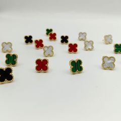 ファッションチタン鋼の精巧な四葉草貝母のピアスには、豪華な18kの金の震え音と同じタイプの女性の耳のアクセサリーの卸売りがあります。