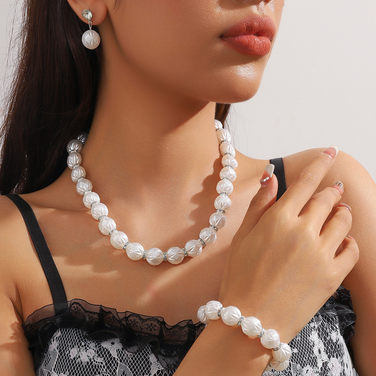 三件套树脂串珠几何个性风潮百搭ins项链套装适合女士日常穿戴