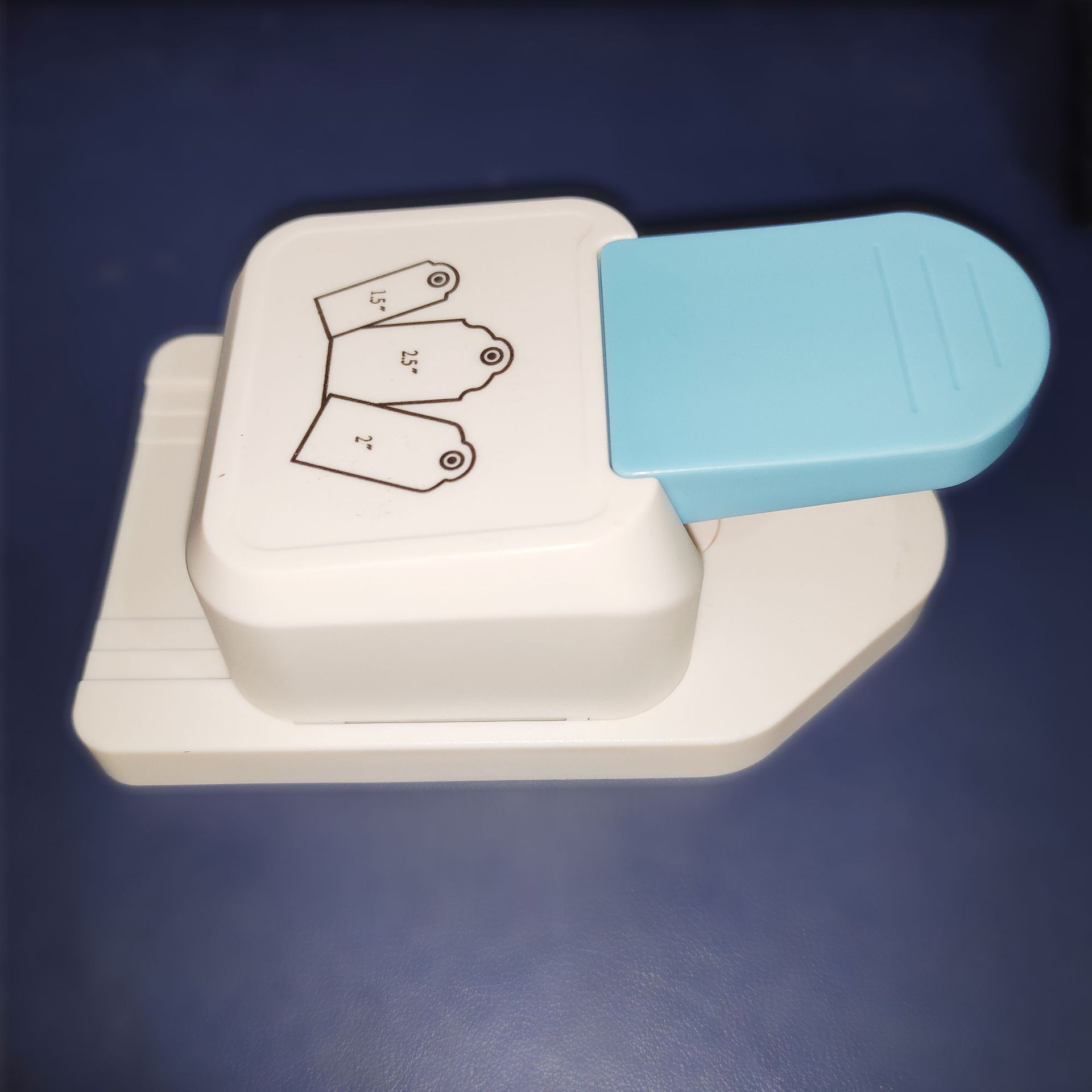 Tarjeta de suspensión artefacto en relieve para niños hechos a mano DIY perforador prensador de papel prensador de tarjeta de elevación