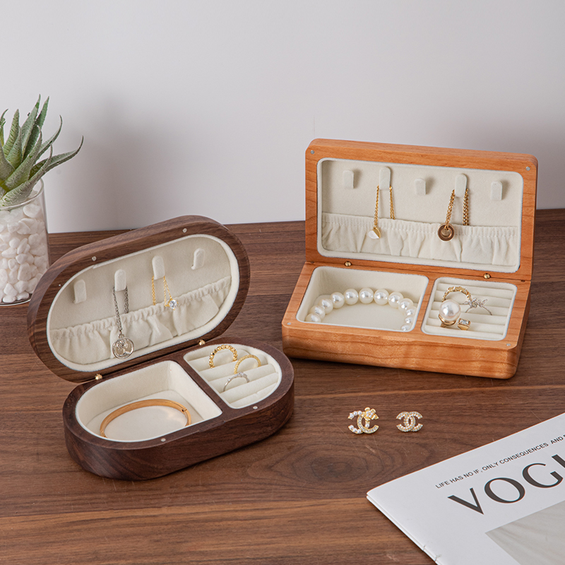 Caja de madera retro caja de almacenamiento de joyería de madera de nogal negro con cerradura collar de anillo caja de almacenamiento de joyería de mano con tapa de madera maciza
