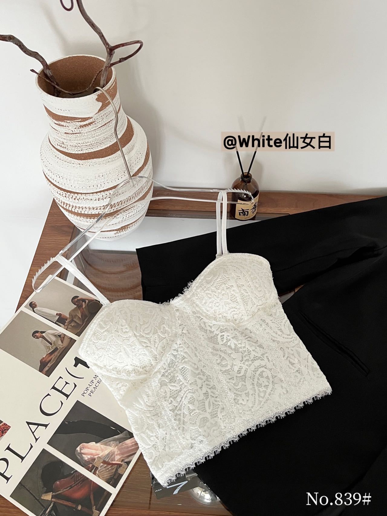 Nueva camisola de encaje francés para mujer con cojín fijo en el pecho, ropa interior libre, ropa interior exterior, chaleco delgado y versátil