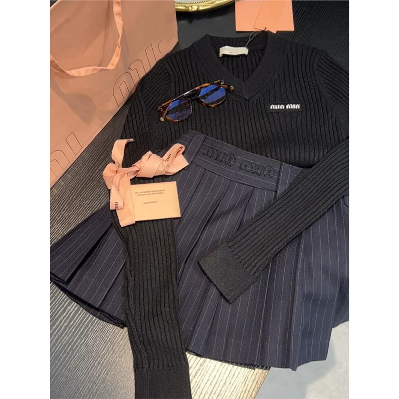 YT383590 Ранняя осенняя женская одежда 2024 новая мода премиум-класса носить черную вязаную юбку