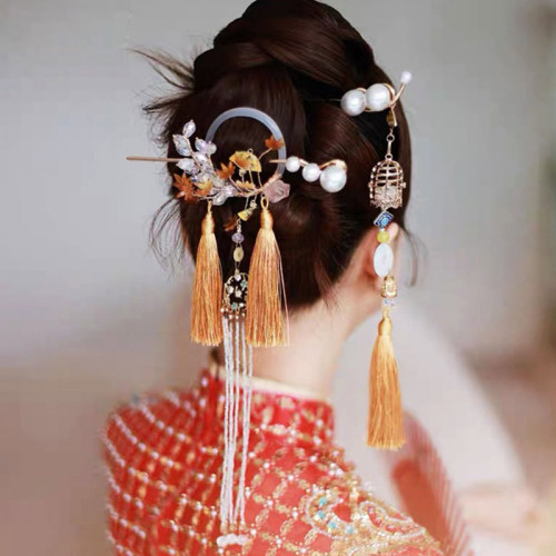 chinese folk dance dresses hanfu headdress princess fairy bridal xiuhe wedding dress long tassel beautiful classical wind XiuHe bridal hair accessories