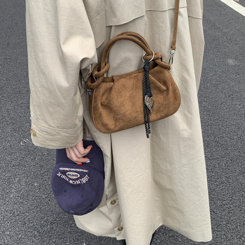 2025 Autumn New Trendy Pleated Cloud Bag For Women, Niche Retro Handbag, Shoulder Bag, High-End Crossbody Bag - Thumbnail 3