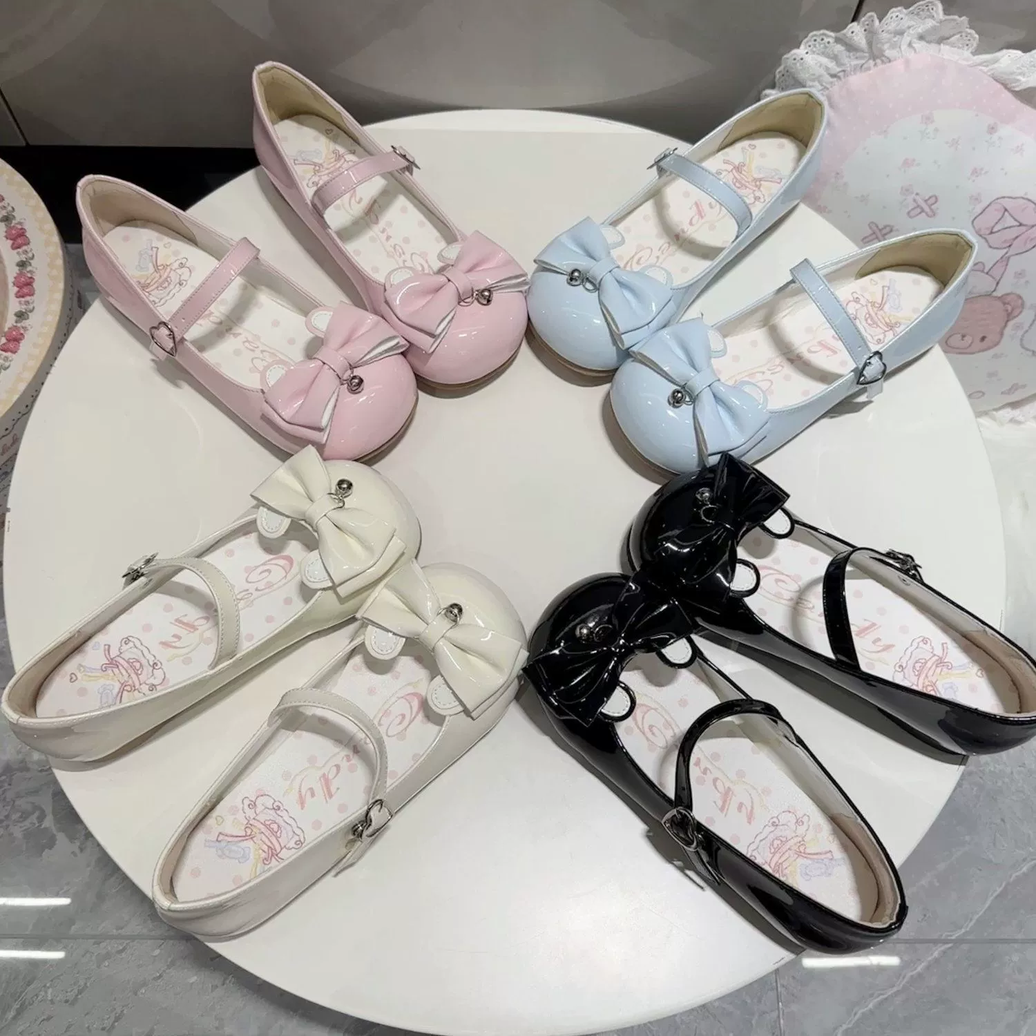 Оригинальный дизайн от дяди Мяу: новый повседневный студенческий стиль Лолиты с круглым носком и низким каблуком с бантом, универсальная повседневная одежда.