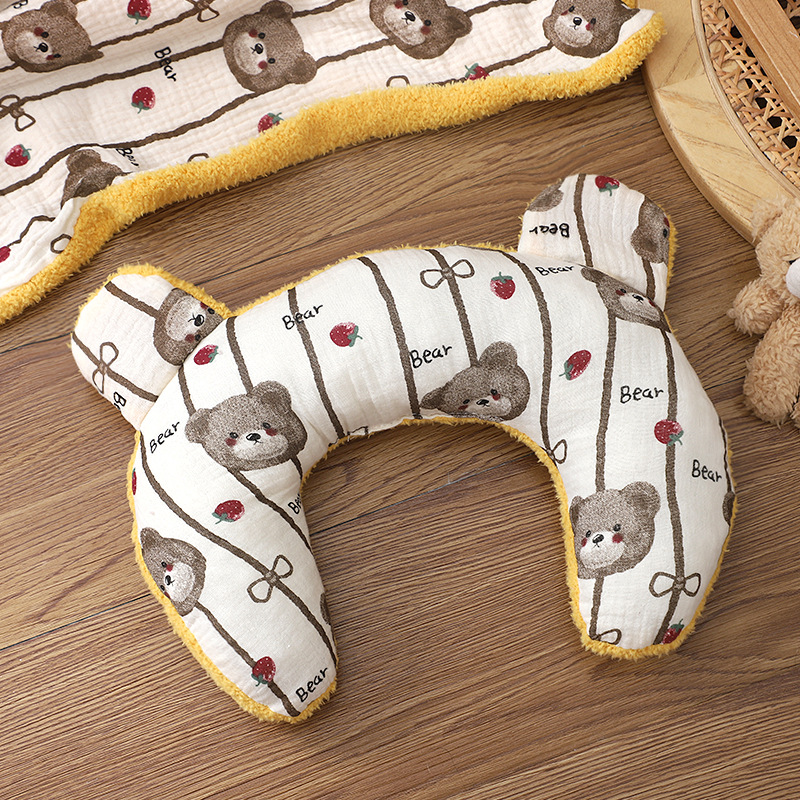 딸기곰 머리 프린트 베개 [노란색 바닥]