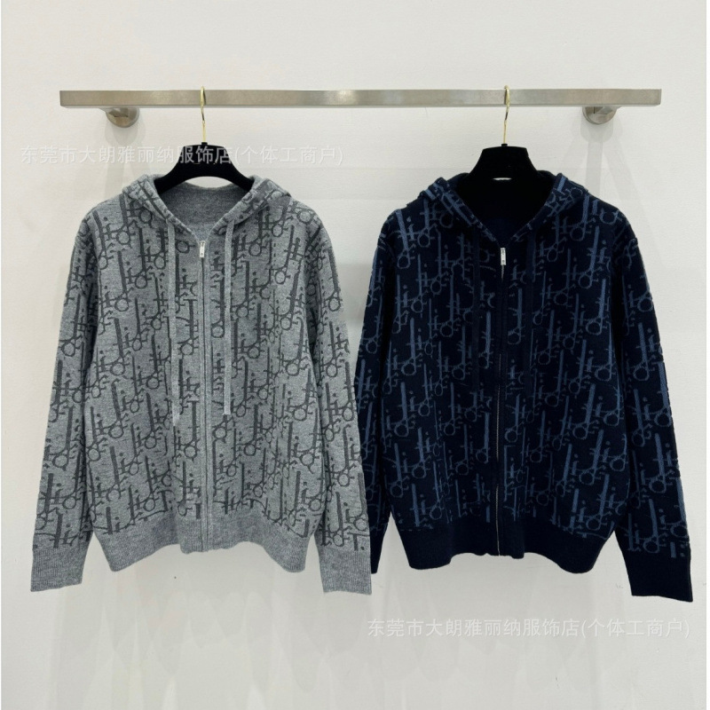 Shenzhen Nanyou Goods D Brand~Top~Premium Version 26 Early Spring New Collection Full Print Monogram Letter Knitted Hooded Cardigan Shenzhen Nanyou Goods D Brand~Top~Premium Version 26 Early Spring New Collection Full Print Monogram Letter Knitted Hooded Cardigan