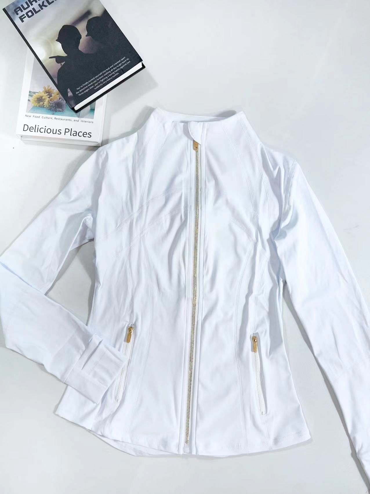 Platinum jacket with zipper