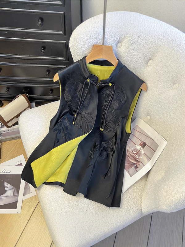 重工刺繍ベスト女性2025早春新盤ボタン復古新中国式国風ノースリーブコート馬クリップ|undefined