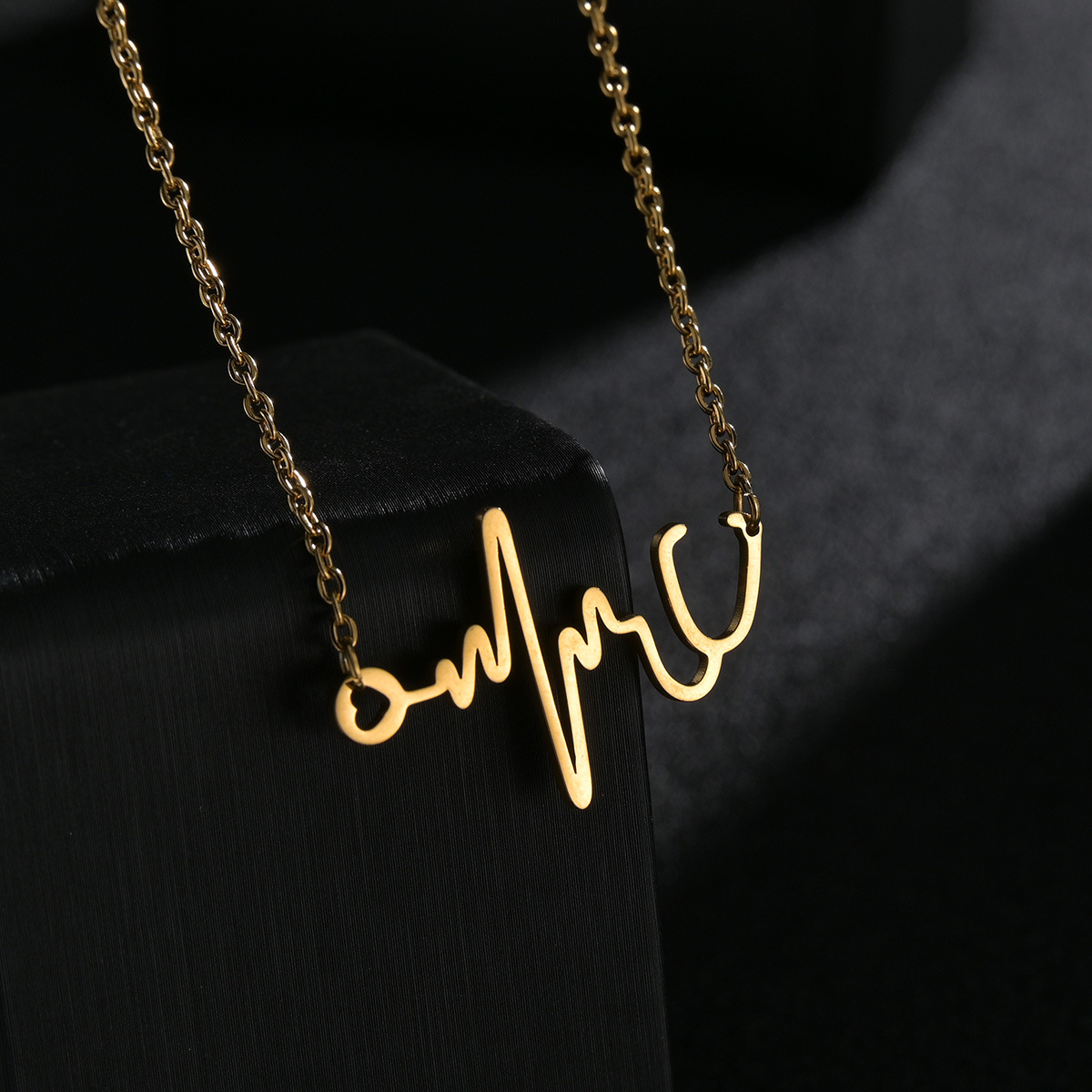 Elegant Lady Electrocardiogram Stainless Steel Pendant Necklace display picture 2