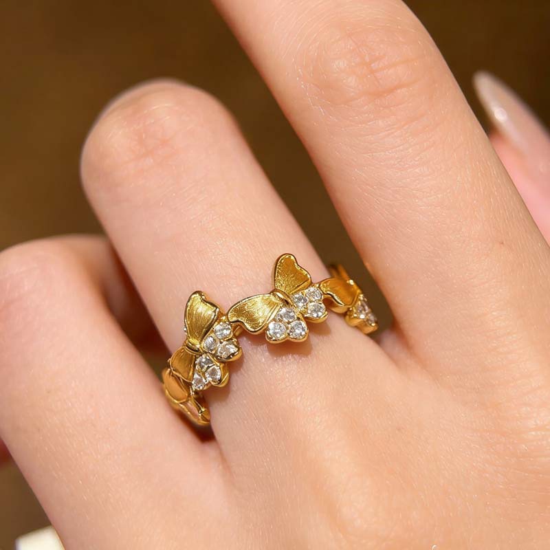 Vintage Oval Moissanite Engagement Ring In Gold For Women_voghion.com