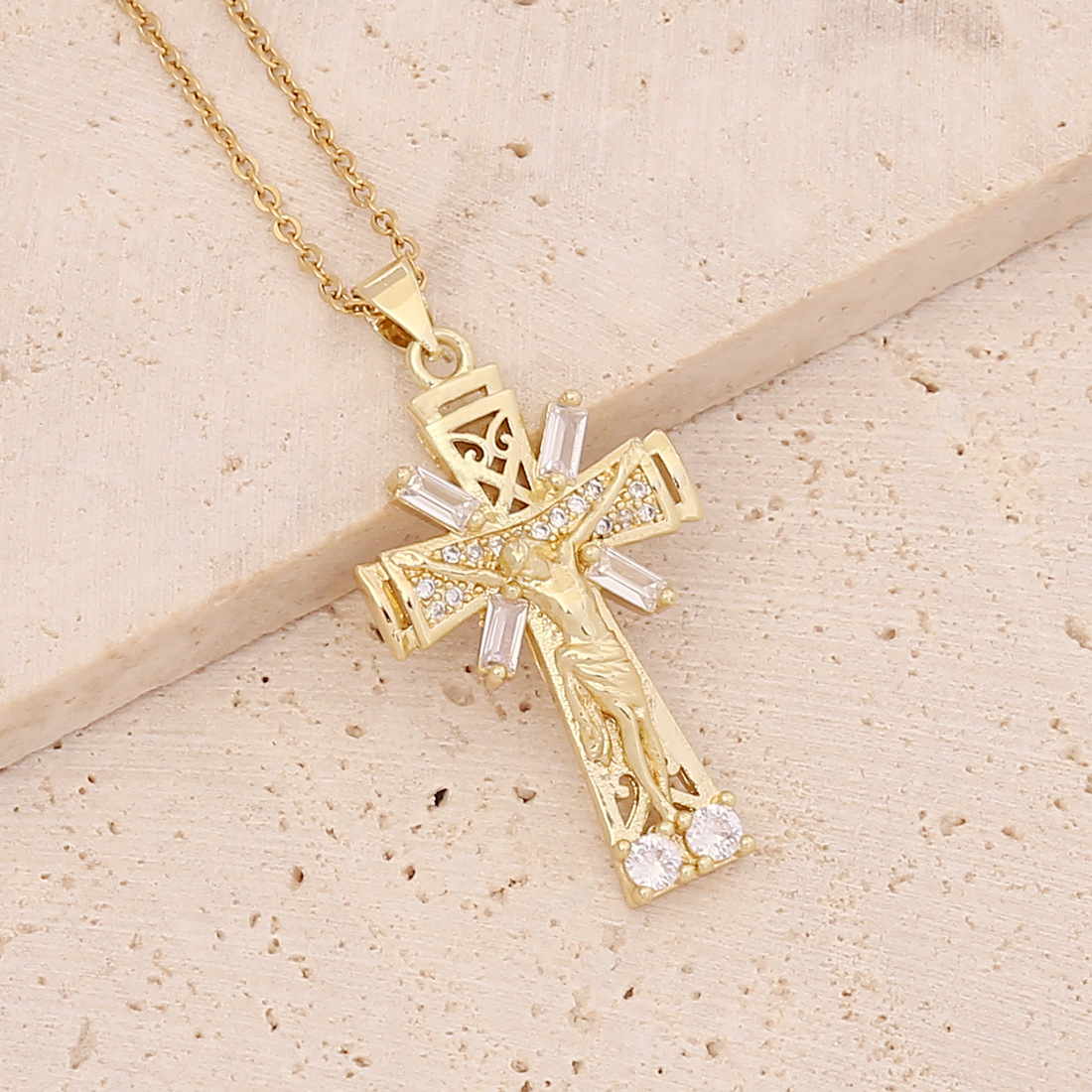 new copper micro-inlaid zircon hip-hop Virgin cross pendant 18K gold necklace
