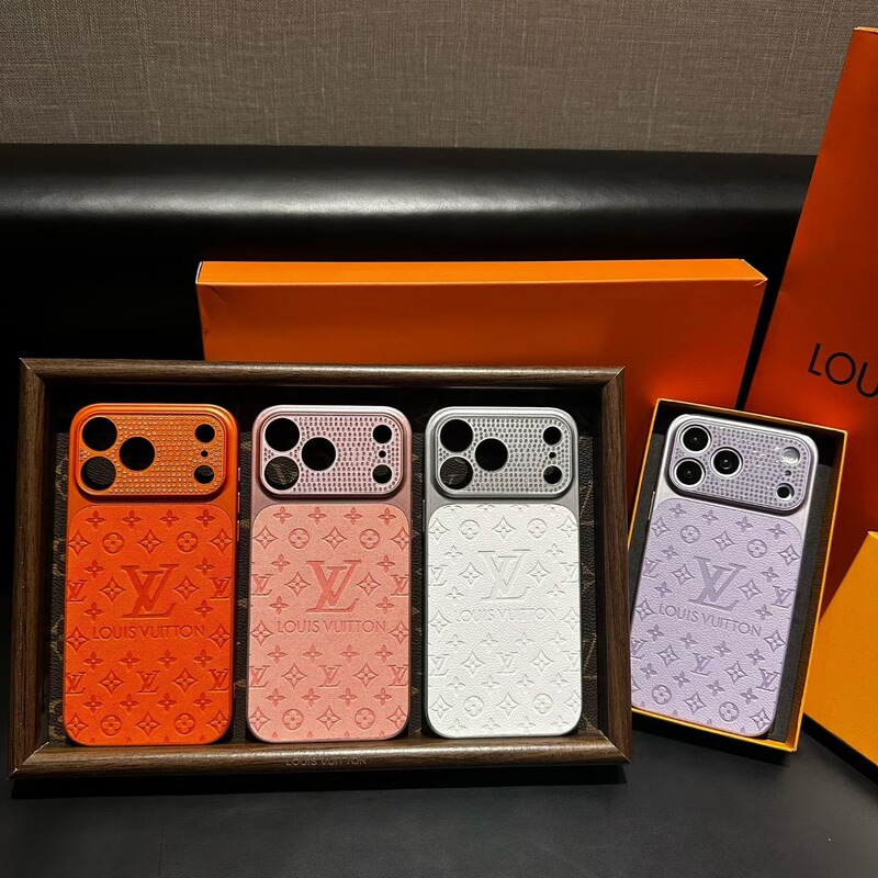 Instantly transforms into a 17 lambskin embossed LV diamond-studded phone case, suitable for Apple 17 Pro Max and iPhone 16 Pro. Original design