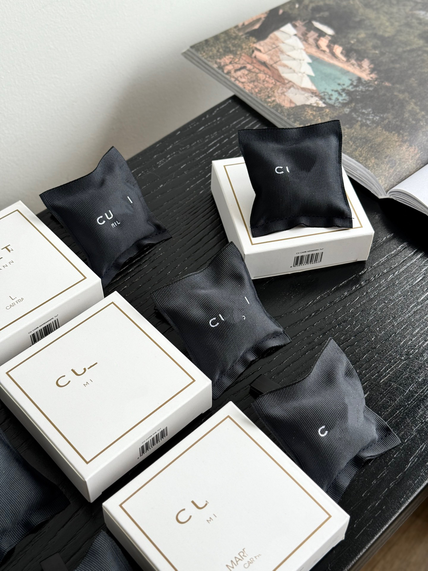 Italian Niche Car Fragrance Pack Cu*Ti Car Fragrance Fresh Scent Sachet Car Air Vent Car Fragrance