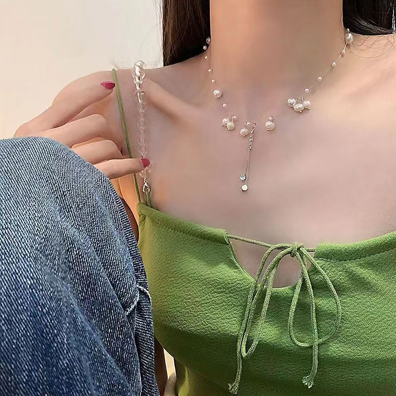 Colar com tassel de pérolas e strass lágrimas de sereia mulher_voghion.com