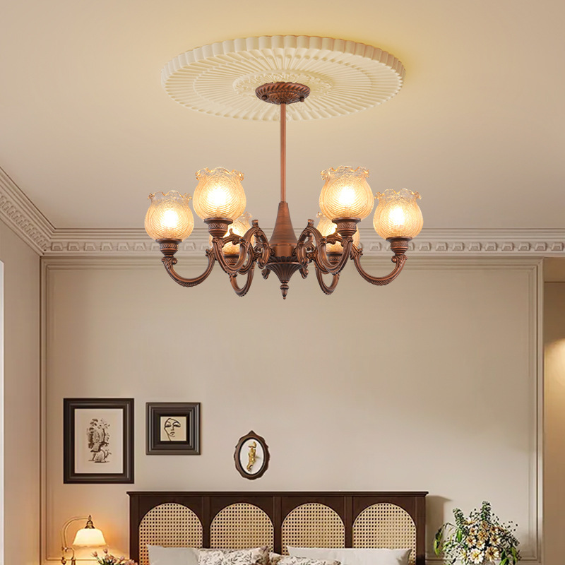 Lámparas y lámparas nuevas 2025 estilo antiguo alto estilo medieval estilo francés dormitorio estilo americano vestíbulo Zhongshan retro grúa de sala de estar