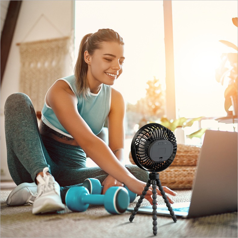 Transfronterizo de bajo costo nuevo ventilador de pulpo de 6 pulgadas cochecito de mano dormitorio de estudiantes mudo USB pequeño ventilador de escritorio