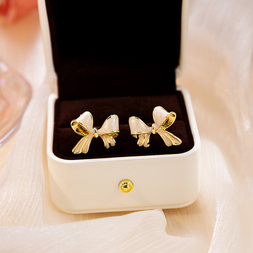 Sterling Silver French Cream Butterfly Knot Earrings, Lightweight Luxury Cute Style Overlapping Earrings, Fresh and Sweet Ear Decorations
