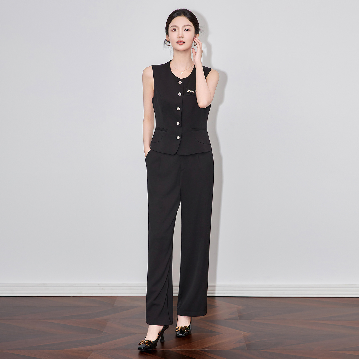Set áo vest không tay và quần âu nữ phong cách công sở — đen