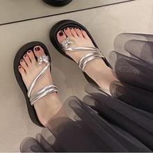 小众设计感厚底套趾一字拖2025年夏季新款网红超火沙滩女士凉拖鞋