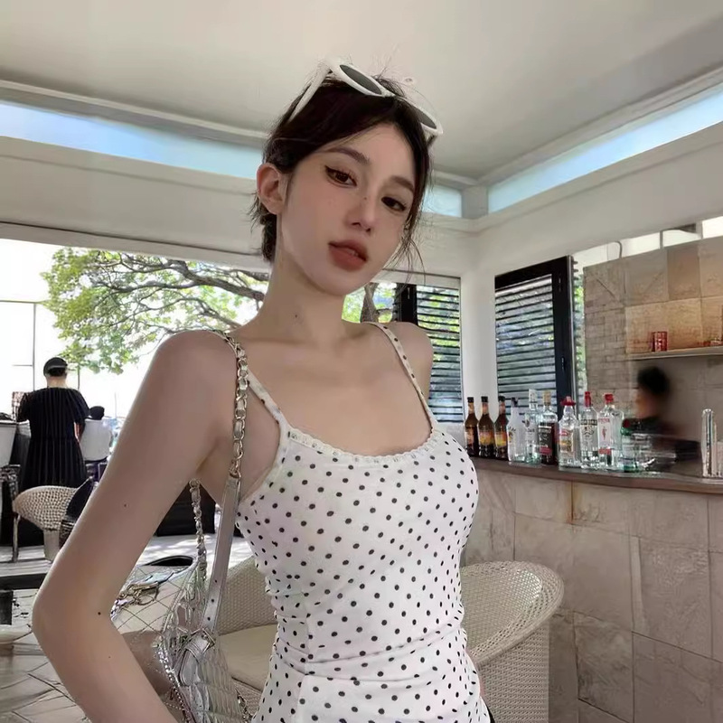 Hot European and American Top American Hot Girl Black Camisole Women's Inner Wear Summer New Fake Two-piece Lace Repair