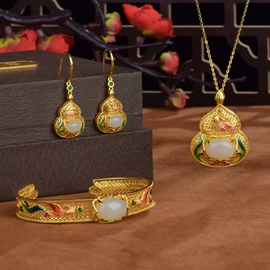 吊坠;耳坠;戒指