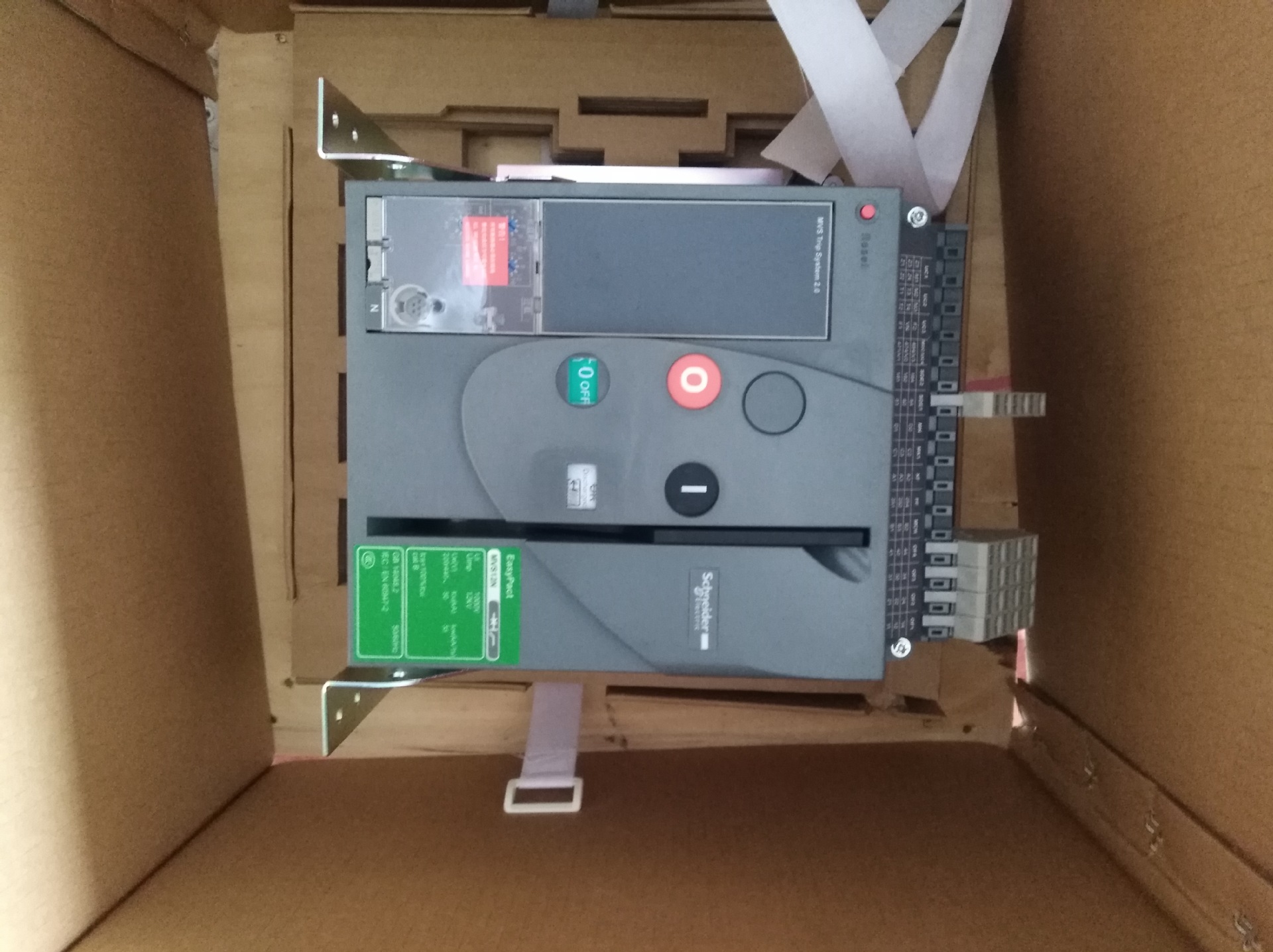 1600A框架断路器MVS16N3F500全新正品3P可开增值票公司现货