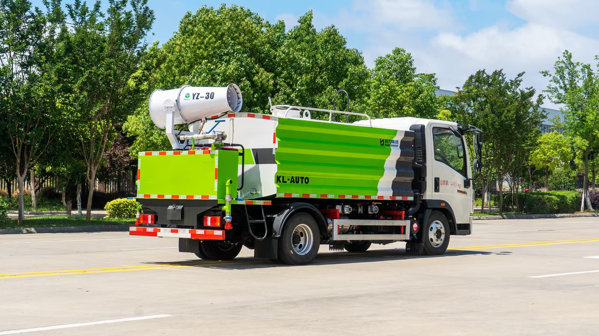 Popular Model: Sinotruk Howo 7-Cubic-Meter Blue License Plate Fog Cannon Sprinkler Truck, C-Class Driver's License Required, 7-Cubic-Meter Urban Use, Direct from Manufacturer, Multi-Functional